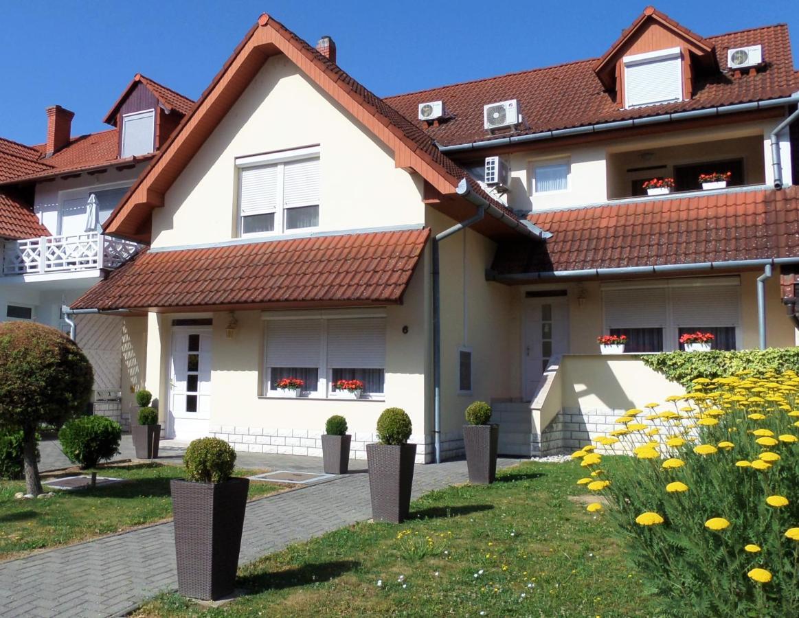 Silent Apartmanhaz Harkany Exterior photo